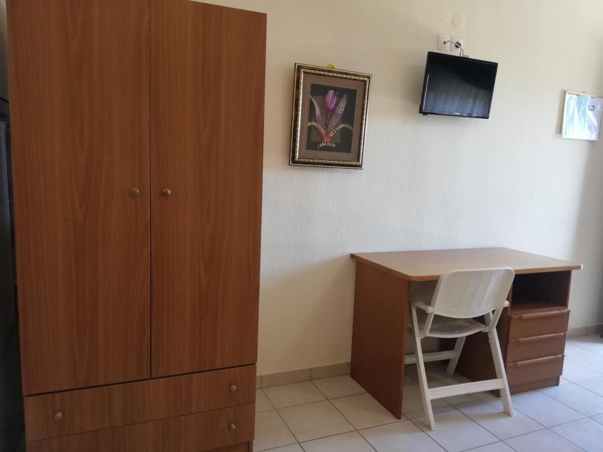 Corner House Apartment Leptokarya  Bagian luar foto