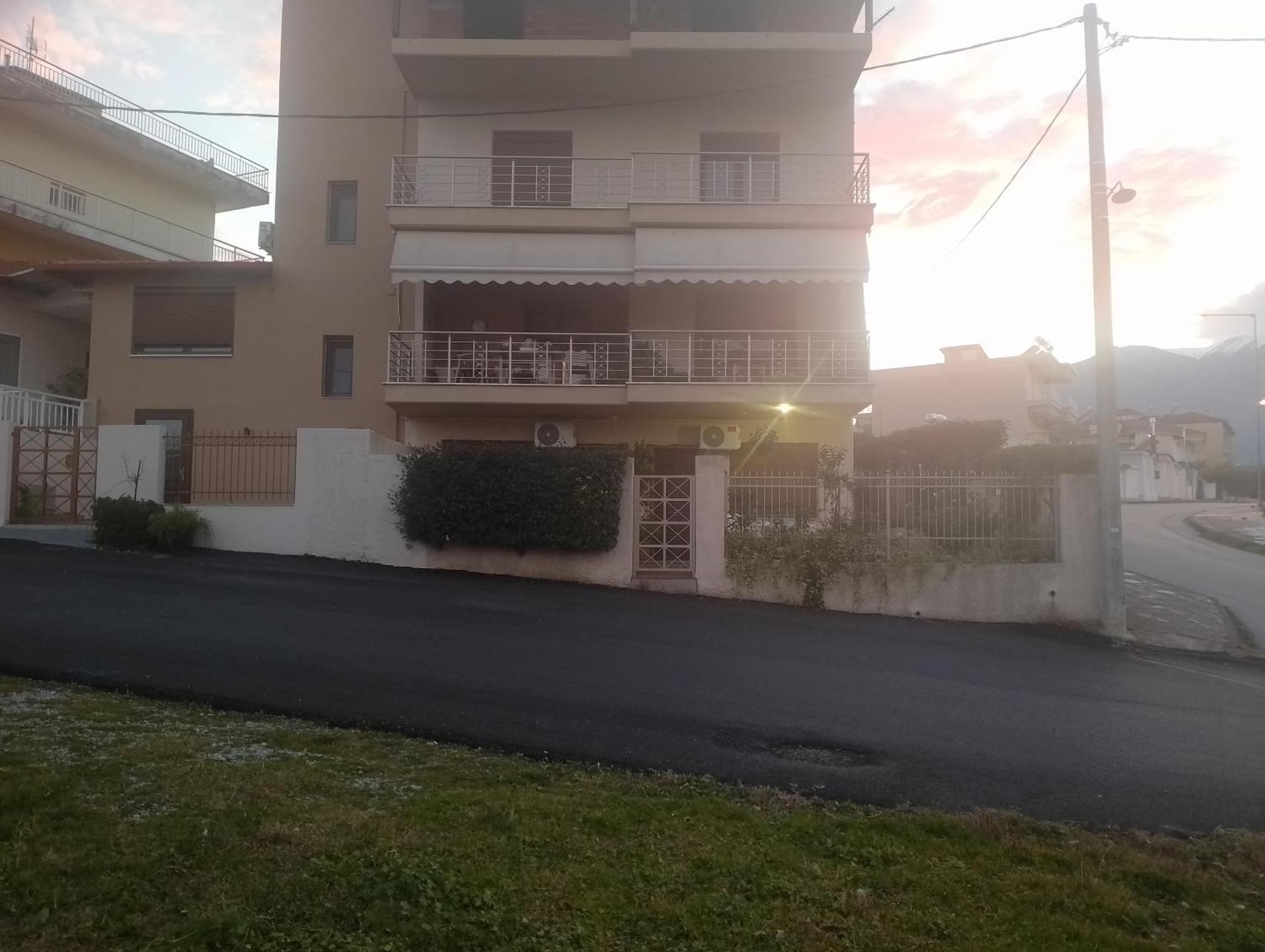 Corner House Apartment Leptokarya  Bagian luar foto